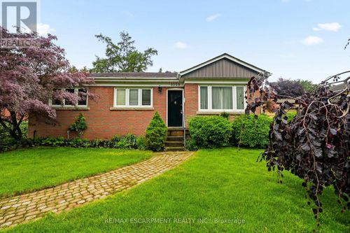 1059 Shepherd'S Dr, Burlington, ON, L7T3R4 | Card Image
