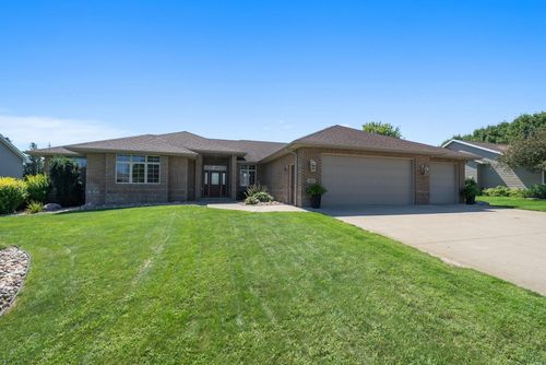 104 Cedar Ln, Rock Rapids, IA, 51246-2098 | Card Image