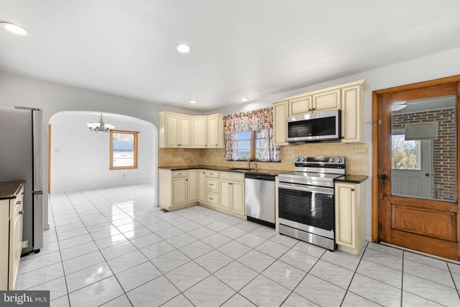 140 Shartlesville Rd, House other with 5 bedrooms, 4 bathrooms and null parking in BERNVILLE PA | Image 11