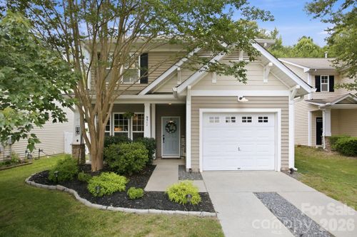 9511 Long Hill Dr, Charlotte, NC, 28214-1086 | Card Image