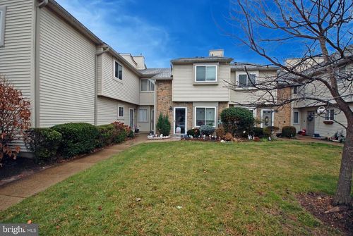 14 Chatham Ct, East Windsor, NJ, 08520-2638 | Card Image