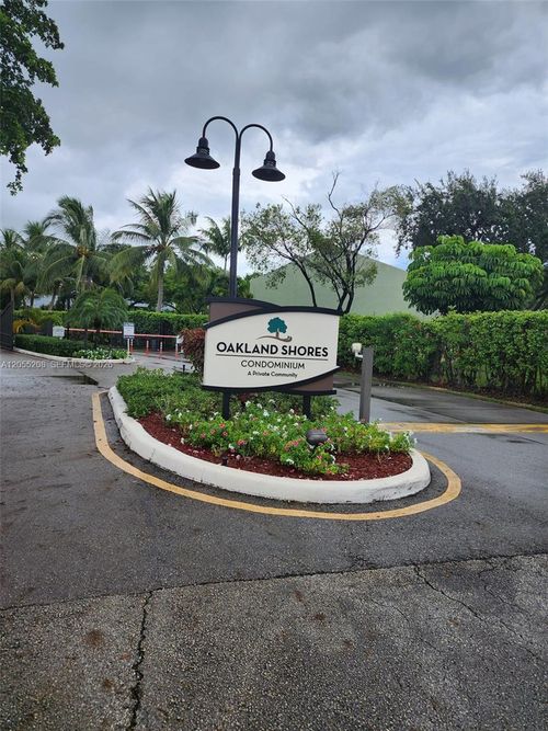 h105-3101 Oakland Shores Dr, Oakland Park, FL, 33309-5616 | Card Image