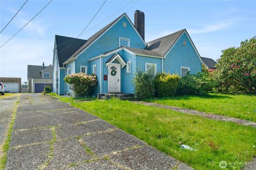409 W 5th St, Aberdeen, WA, 98520-3303 | Card Image