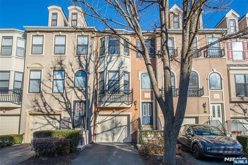 404 Manchester Dr, Nutley, NJ, 07110-3945 | Card Image