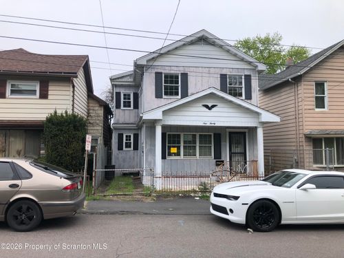 920 Eynon St, Scranton, PA, 18504-3512 | Card Image