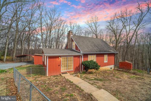 95 Massa Dr, WINDSOR, PA, 17366-8448 | Card Image