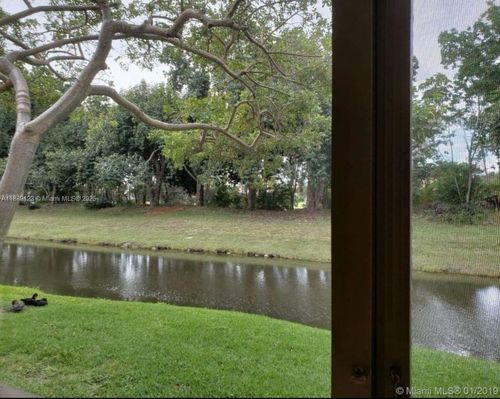 apt-104-227 Lakeview Dr, Weston, FL, 33326-1044 | Card Image