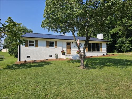 4353 Valley View Rd, Thomasville, NC, 27360-5937 | Card Image