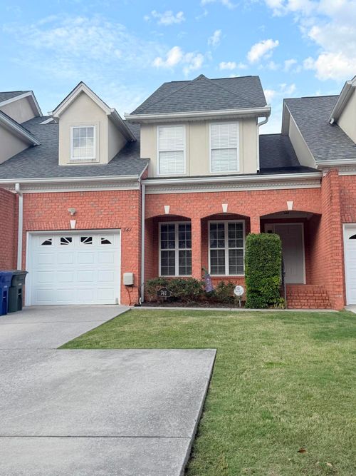 741 Outlook Ln, Chattanooga, TN, 37419-2225 | Card Image