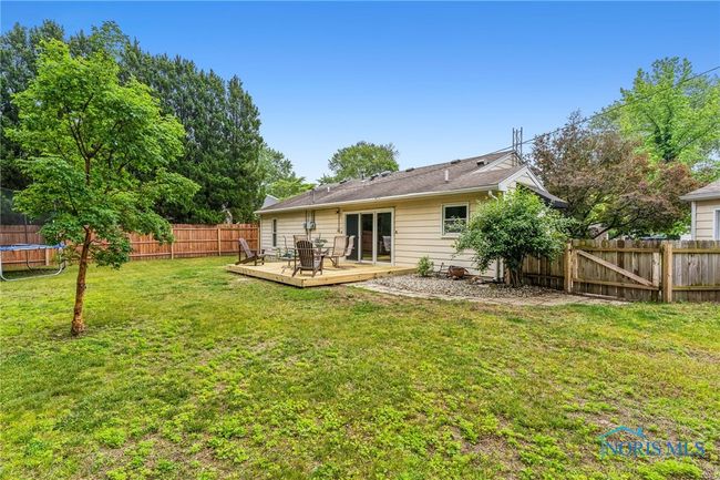 6727 Pelton Dr, House other with 3 bedrooms, 2 bathrooms and 2 parking in Whitehouse OH | Image 37