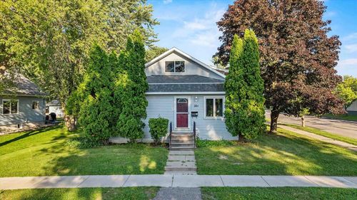 201 N Cedar Avenue, Marshfield, WI, 54449 | Card Image