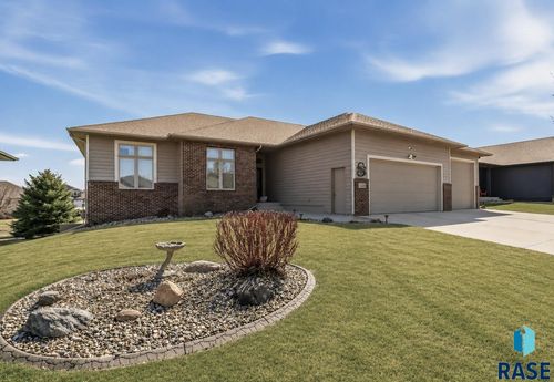 1224 S Monticello Ct, Sioux Falls, SD, 57106-5184 | Card Image