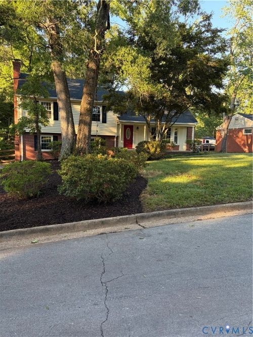 11205 Birchcrest Rd, Henrico, VA, 23238-5301 | Card Image