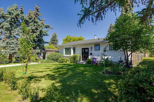 109 Selkirk Boulevard, Red Deer, AB, T4N0G8 | Card Image