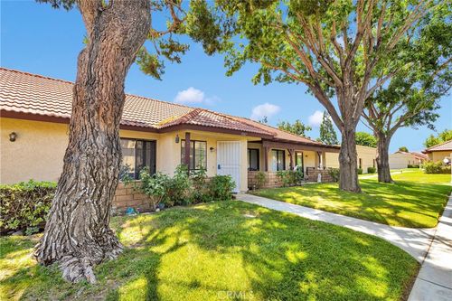 19267 Elm Dr, Apple Valley, CA, 92308 | Card Image