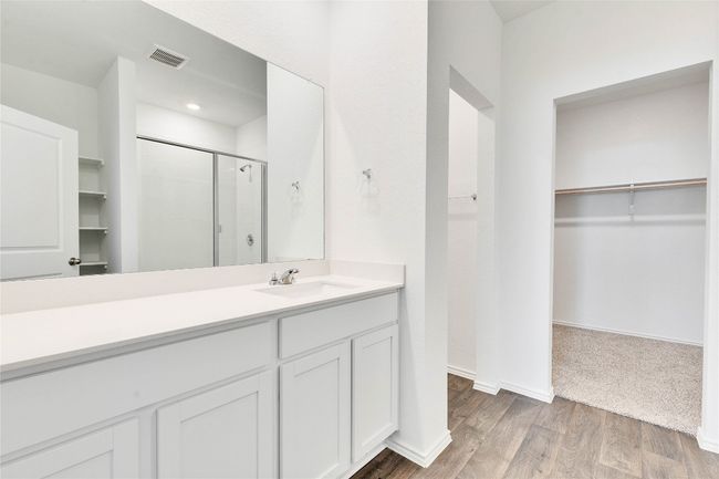 12305 Bulldogger Bnd, House other with 4 bedrooms, 3 bathrooms and 4 parking in Mustang Ridge TX | Image 14