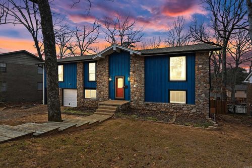 2010 Old Forge Dr, Little Rock, AR, 72227-3827 | Card Image