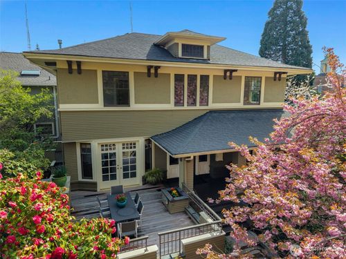 103 Crockett St, Seattle, WA, 98109-2515 | Card Image