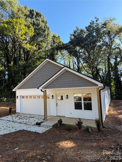 4625 Andrews Dr, Winston Salem, NC, 27106-2101 | Card Image