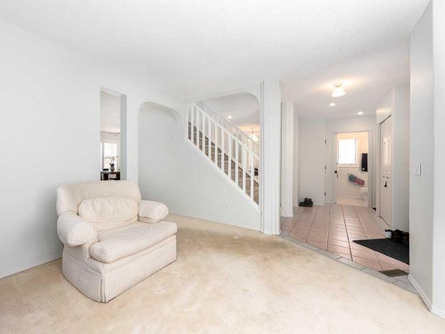 208 Millbank Road Sw, Home with 3 bedrooms, 2 bathrooms and 4 parking in Calgary AB | Image 4