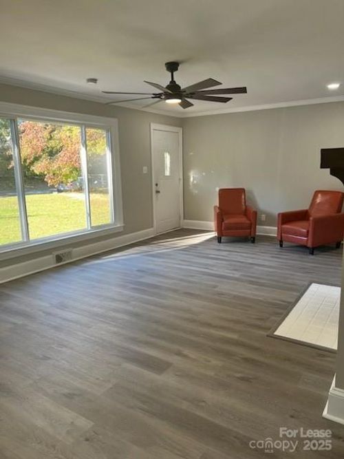 702 Woods Dr, Statesville, NC, 28677-3359 | Card Image