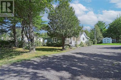 892 Pleasant Dr, House other with 3 bedrooms, 2 bathrooms and null parking in Minto NB | Image 2