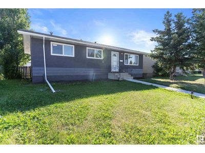 13323 67 St Nw, House other with 5 bedrooms, 2 bathrooms and null parking in Edmonton AB | Image 2