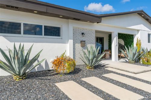 10971 177th St, Miami, FL, 33157-5059 | Card Image