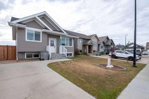 1312 55 Ave, Lloydminster, AB, T9V3T5 | Card Image
