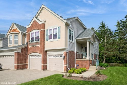 460 Pine Lake Cir, Vernon Hills, IL, 60061-1202 | Card Image