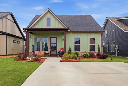 105 Idle Pl, Rossville, GA, 30741-7302 | Card Image