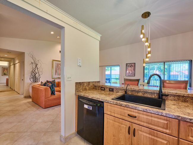 APT-202 - 10828 Lake Palm Ln, Condo with 3 bedrooms, 2 bathrooms and null parking in Boynton Beach FL | Image 14