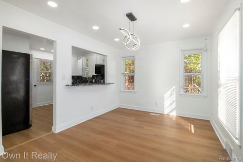 12740 Santa Clara St, Detroit, MI, 48235-1428 | Card Image