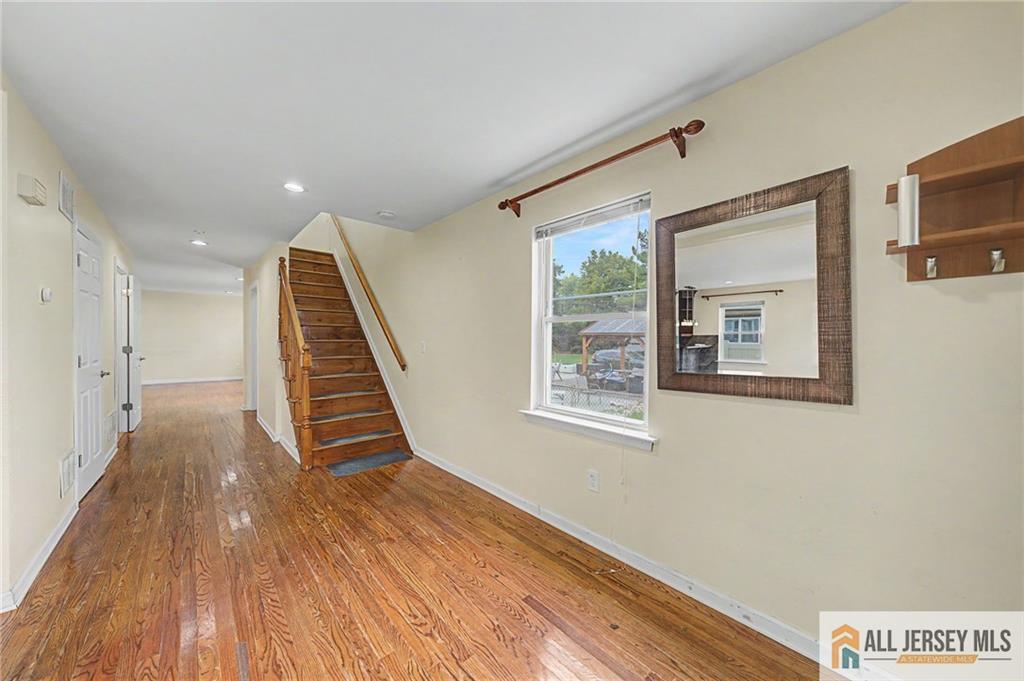 Residential Lease in South River 3