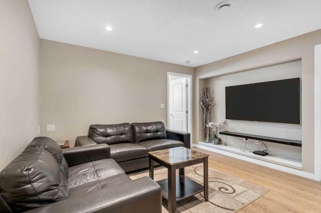 201 Skyview Springs Crescent Ne, House other with 6 bedrooms, 4 bathrooms and 2 parking in Calgary AB | Image 28