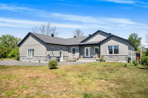 3515 Front Rd, East Hawkesbury, ON, K6A2R2 | Card Image