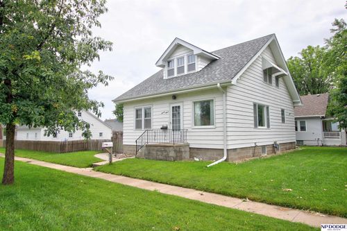 1107 E 1st St, Fremont, NE, 68025-5719 | Card Image