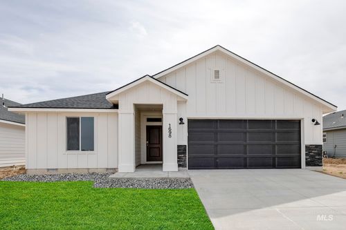 1698 Sw Besra Dr, Mountain Home, ID, 83647-1218 | Card Image