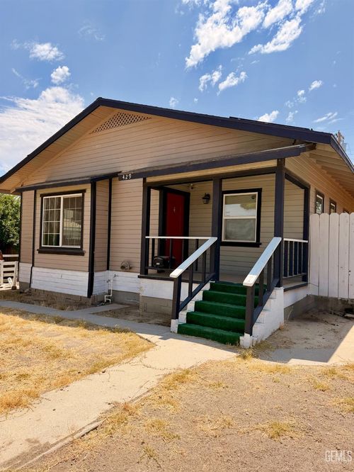 429 D St, Taft, CA, 93268 | Card Image