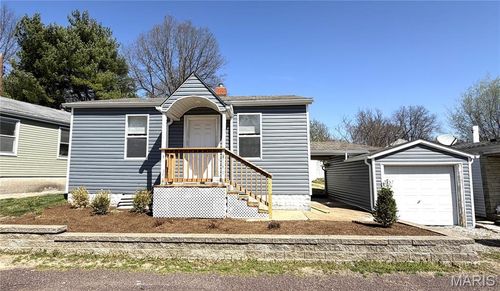 413 S 8th Street, Belleville, IL, 62220 | Card Image