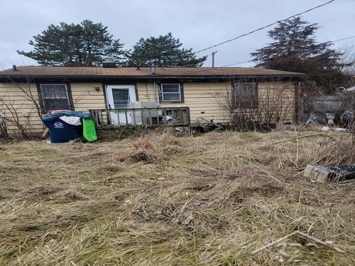 742 24th Street, Buena Vista Charter Township, MI, 48601 | Card Image