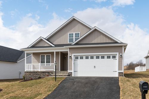 205 Spring Run Ln, WAYNESBORO, VA, 22980-9650 | Card Image