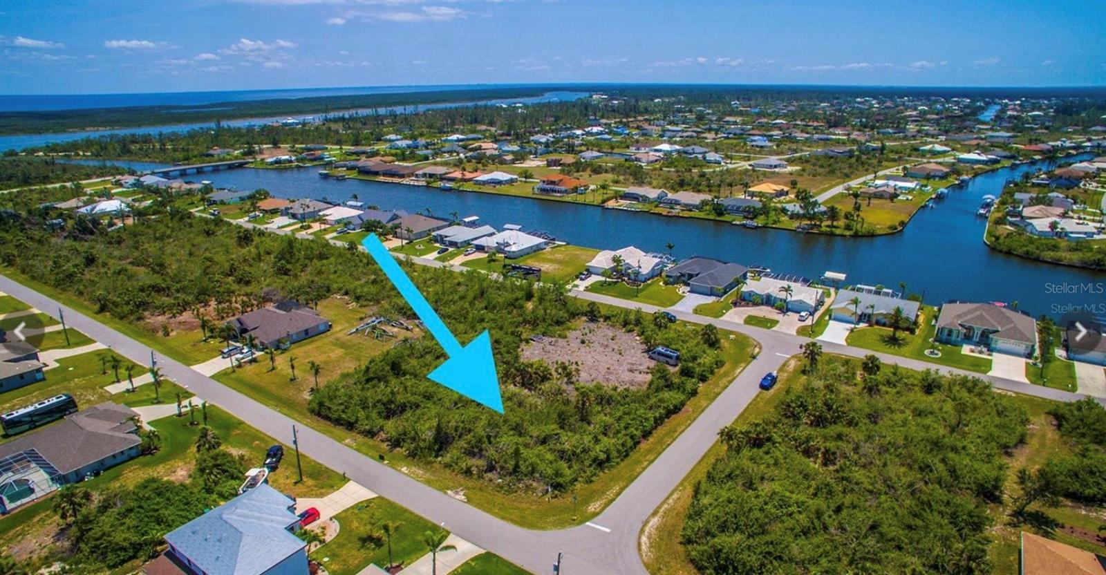 Land in PORT CHARLOTTE