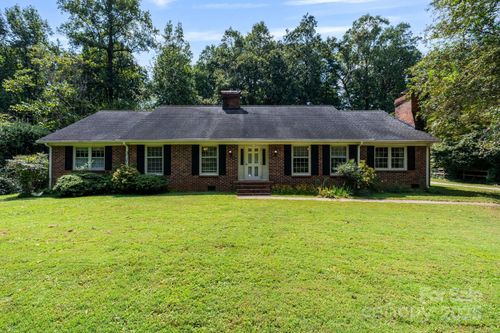 548 Lakenheath Ln, Matthews, NC, 28105-2560 | Card Image