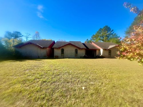 8 Motts Dr, Seale, AL, 36875-3910 | Card Image