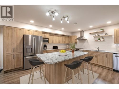 1969 Osprey Lane, Cawston, BC, V0X1C1 | Card Image