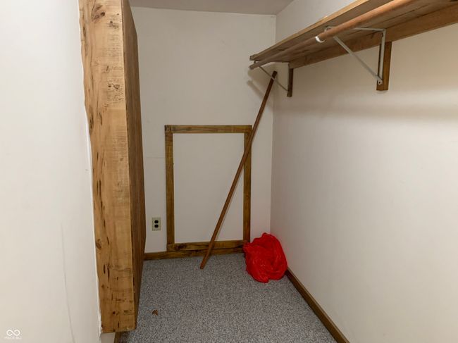 Closet in bedroom 3 | Image 22