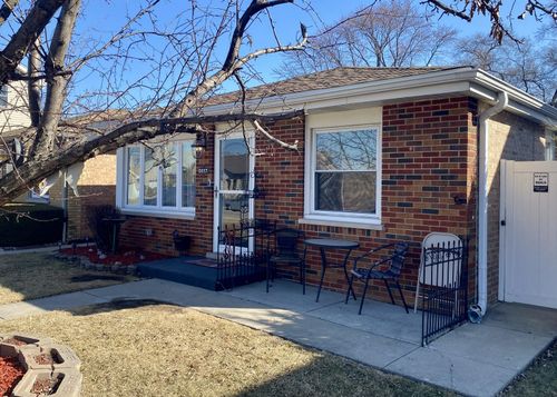 8617 Major Ave, Burbank, IL, 60459-2644 | Card Image