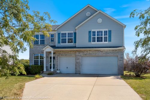246 Prairie Ridge Dr, Minooka, IL, 60447-8512 | Card Image