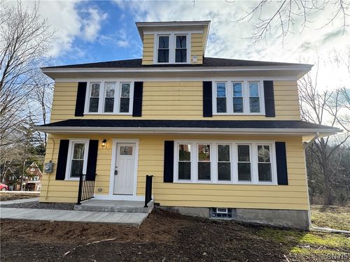3956 E Genesee St, Syracuse, NY, 13214-1916 | Card Image
